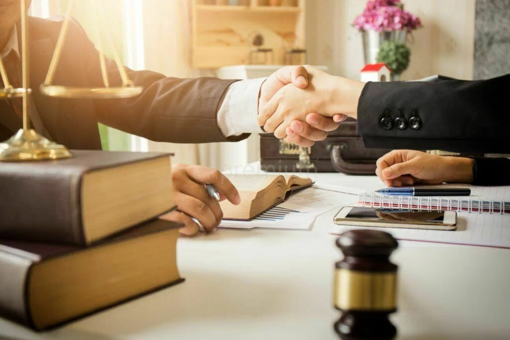 What Are the Top Qualities to Look for in Lawyers?