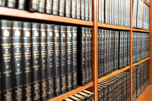 INFORMATION TECHNOLOGY & E COMMERCE LAWS