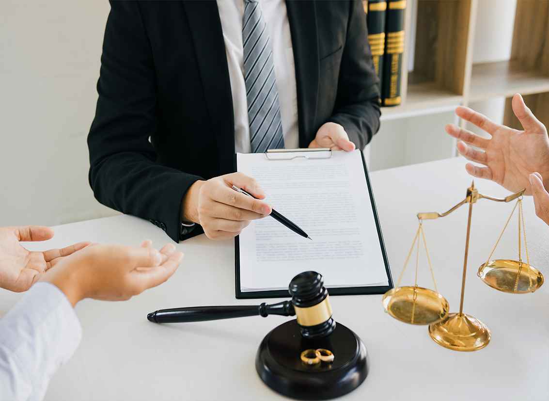 Key Benefits Of Hiring Specialized Lawyers In Dubai For Divorce
