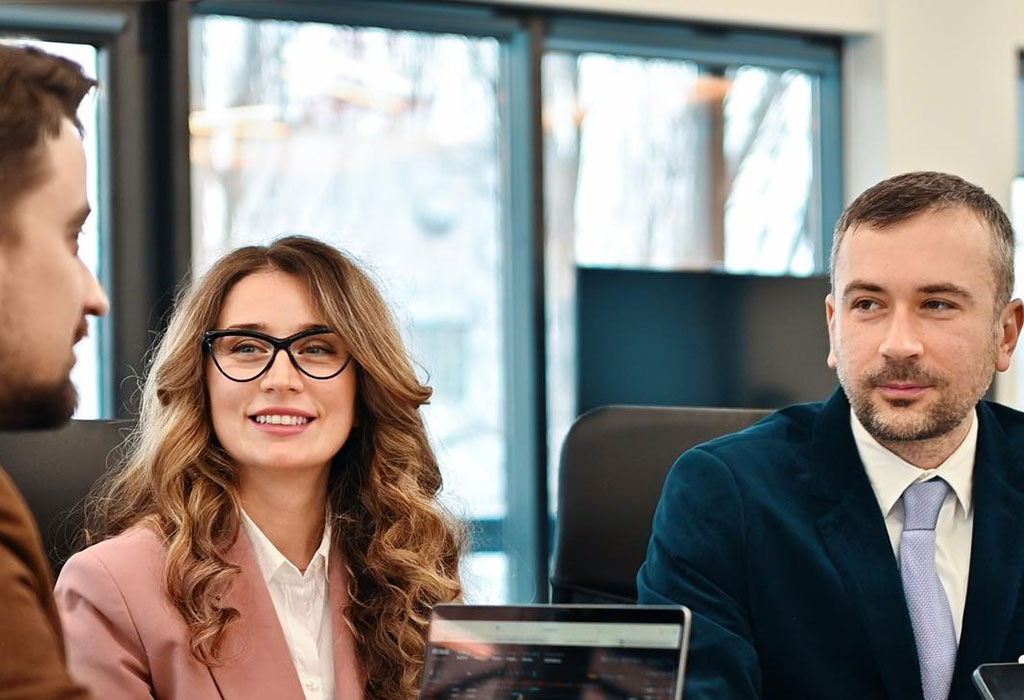 Financial Services Lawyers in Abu Dhabi Financial Services Lawyers in Abu Dhabi