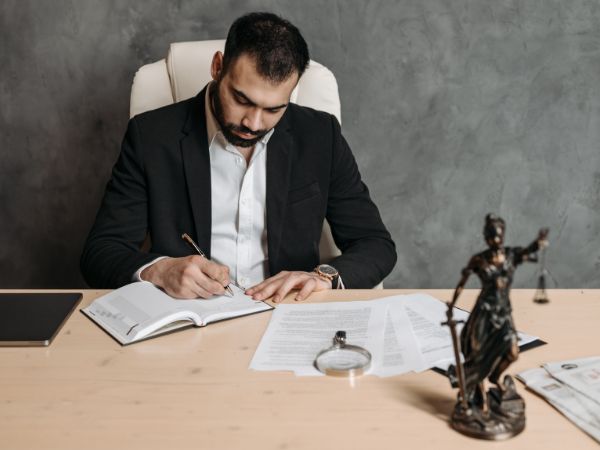 Legal Consultants In Sharjah